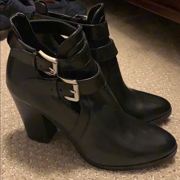 Michael Kors Boot with Heel - Picture 2 of 2